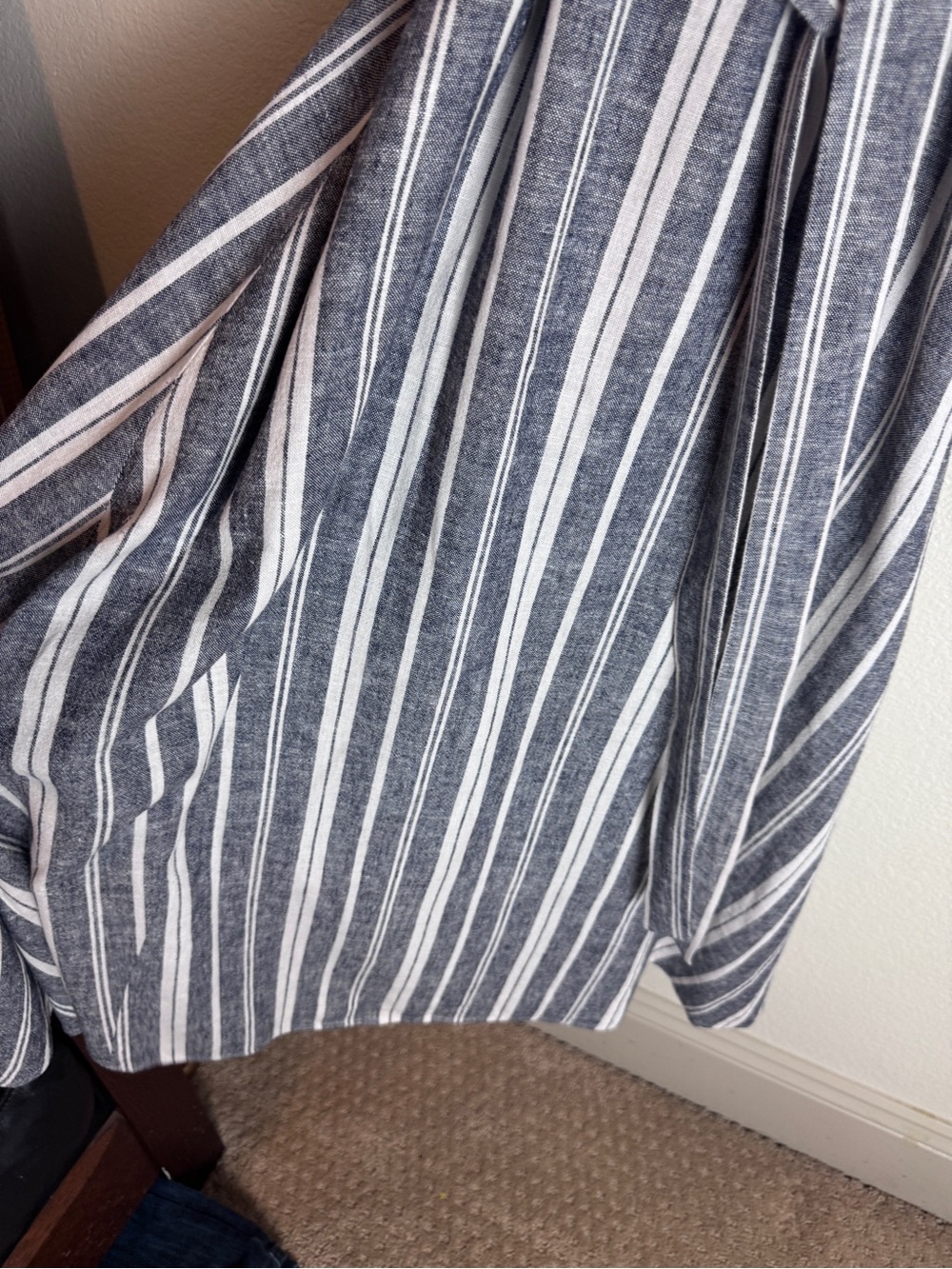 BCBGMAXAZRIA Navy/ White Striped Linen Dress V-Neck Womens 4 - Picture 4 of 16